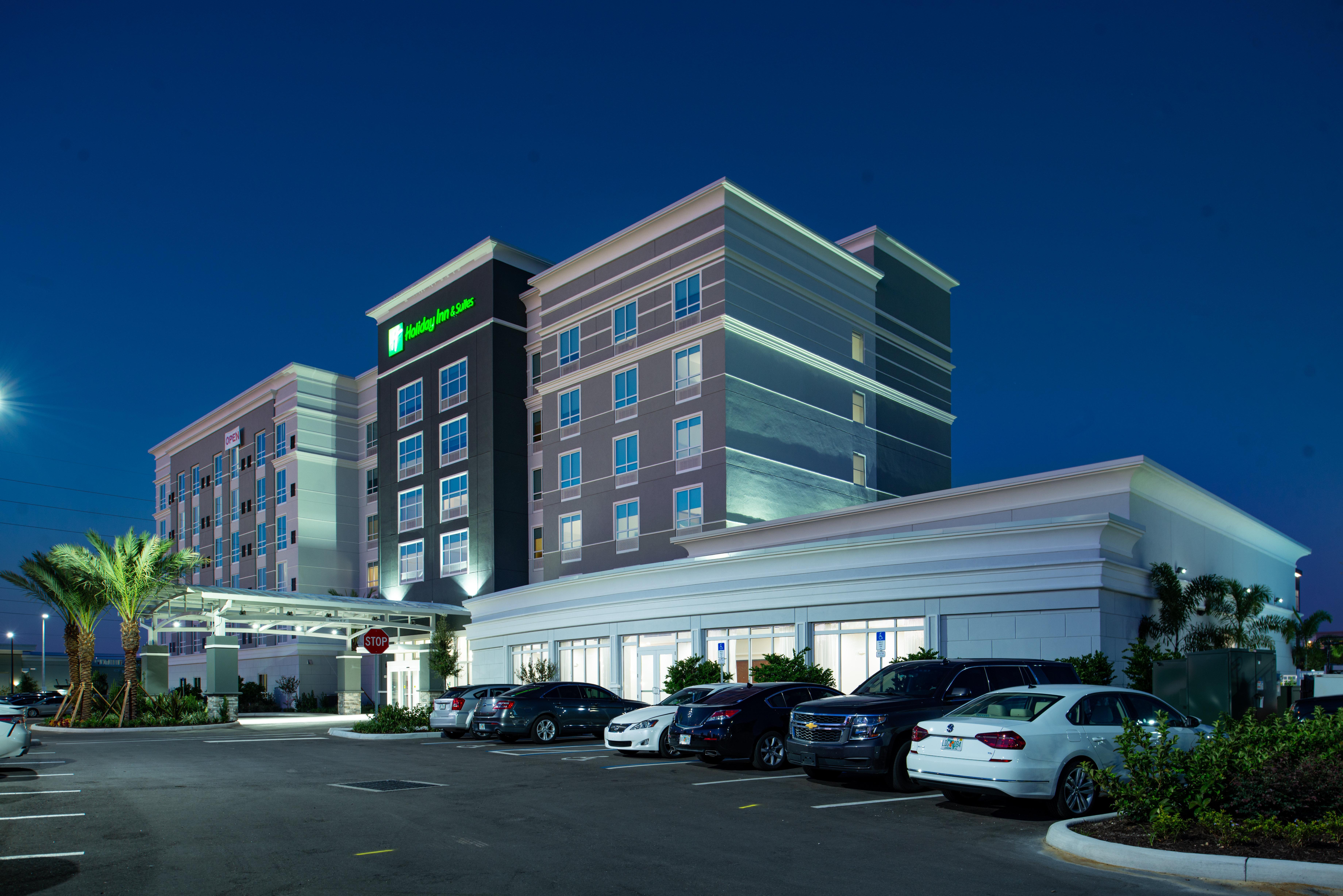 Holiday Inn & Suites Orlando - International Dr S, An Ihg Hotel Williamsburg Bagian luar foto